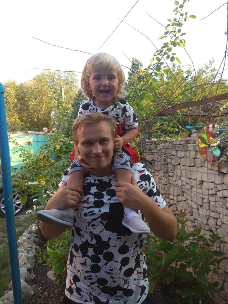 39913663_329687324447781_4387090354474582016_n